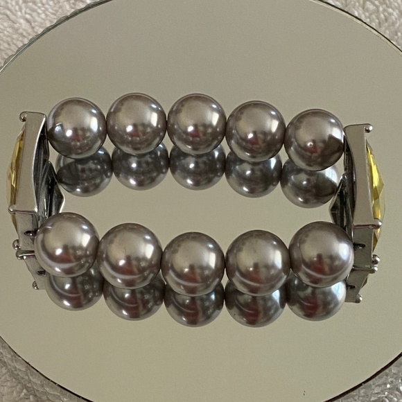 Lia Sophia Statement Stretch Bracelet – Faceted Citrine‑Look Stone & Faux Pearls - Picture 5 of 9